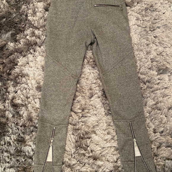 John Elliott - Picture 2 of 6